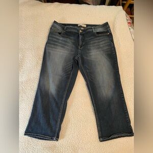 Cato  Classic Dark Blue Denim Jean capris Size 16